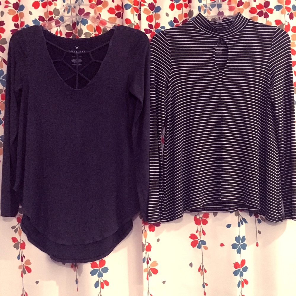 **AEO**Set of 2 Soft&Sexy Long Sleeve T's Sz Small